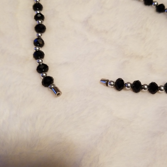 ⛄️Black and Sliver Rhinestone Beaded 19" Necklace - Picture 5 of 8